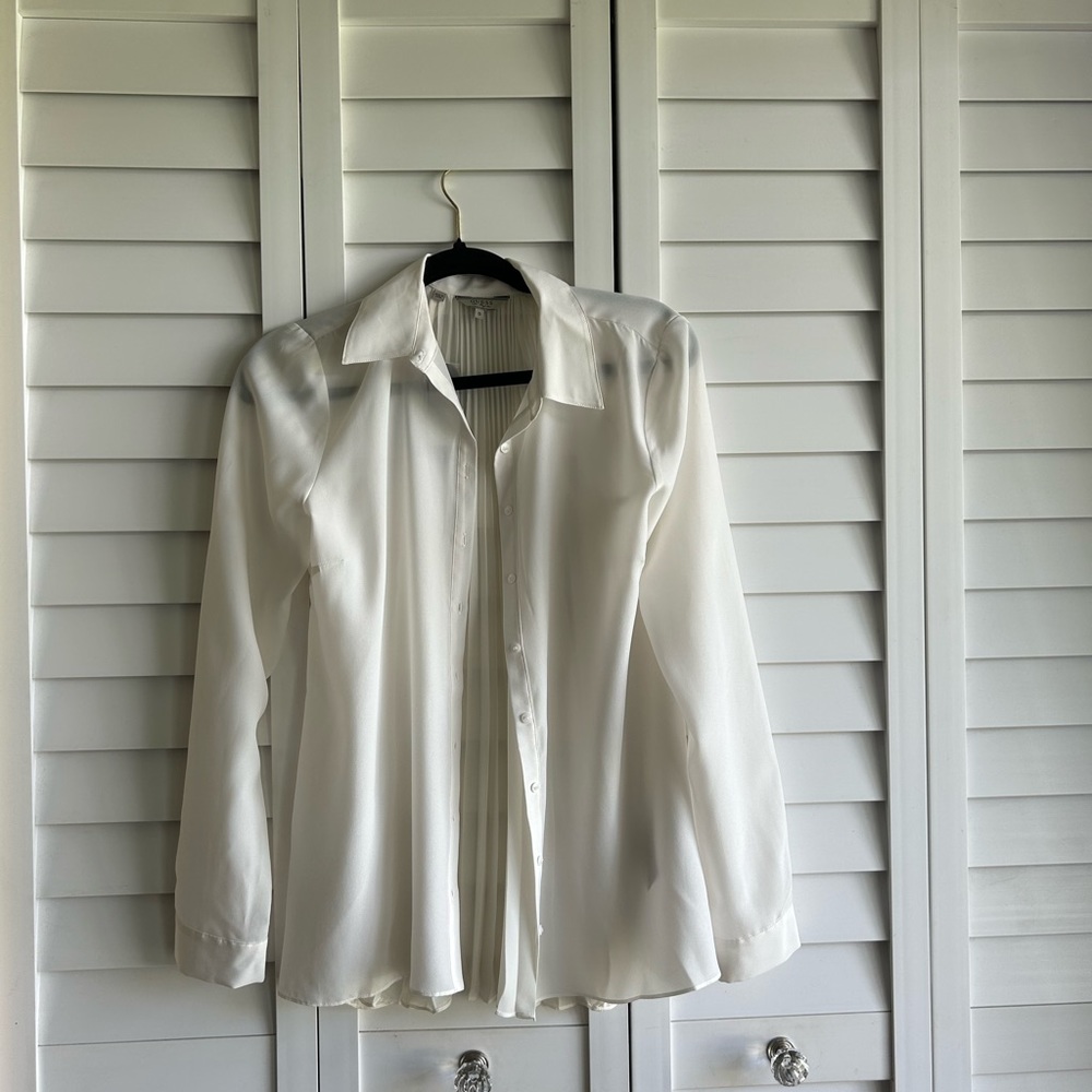 NWT GUESS women’s blouse